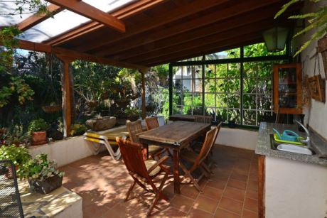 Innenhof, �berdachte Terrasse mit Aussenk�che