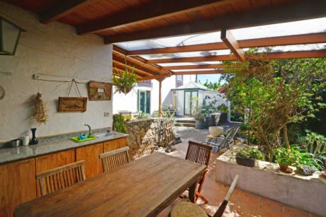 Innenhof, �berdachte Terrasse mit Aussenk�che