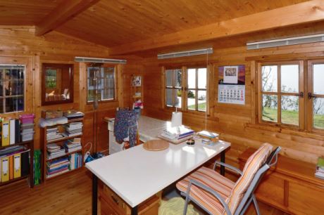 Weiteres Arbeits- oder Gstezimmer