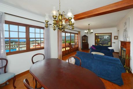 Sehr gro�es Wohnzimmer, Essbereich, Wohnbereich, TV-Bereich