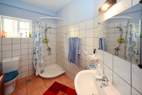 EG Eignerwohnung Badezimmer 2