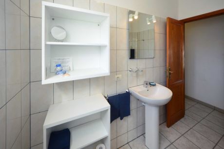 OG Gsteapartment 3, Badezimmer