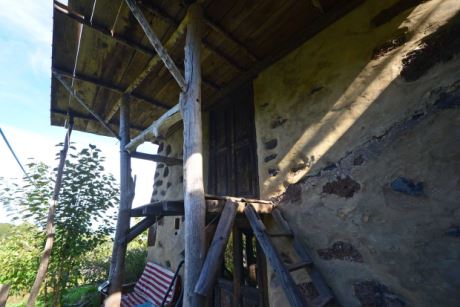 Haus 2, OG, berdachter Balkon als Zugang zum OG