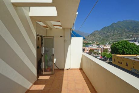 Ebene 3, Ostbalkon mit Stadt- und Bergblick