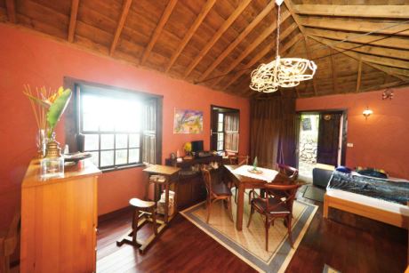 OG Wohnk�che mit G�stebett