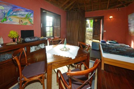 OG Wohnk�che mit G�stebett