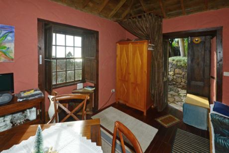 OG Wohnk�che mit G�stebett