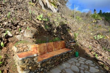 Freisitz an der Ostseite des Gartens