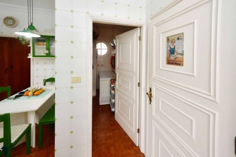 K�che mit Speisekammer