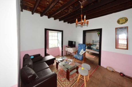 Halbobergeschoss Neuerer Bau Wohnzimmer