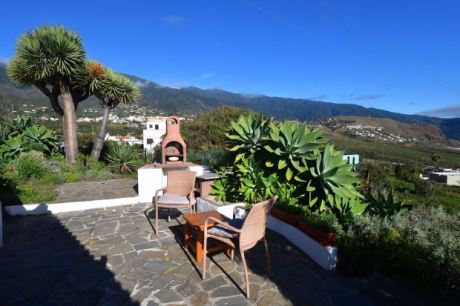 Terrasse 2 mit Grillplatz