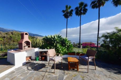 Terrasse 2 mit Grillplatz