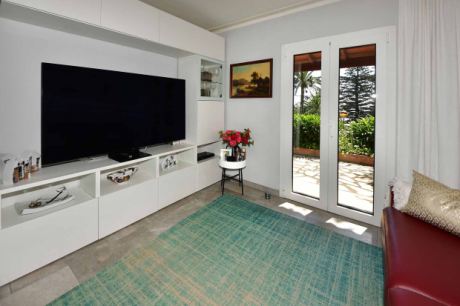  Fernseh- oder G�stezimmer