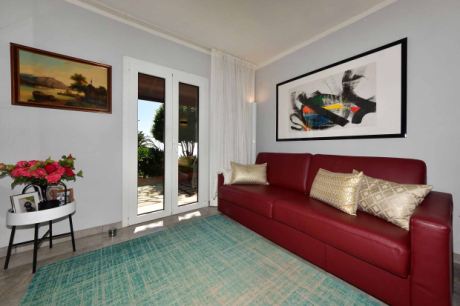  Fernseh- oder G�stezimmer