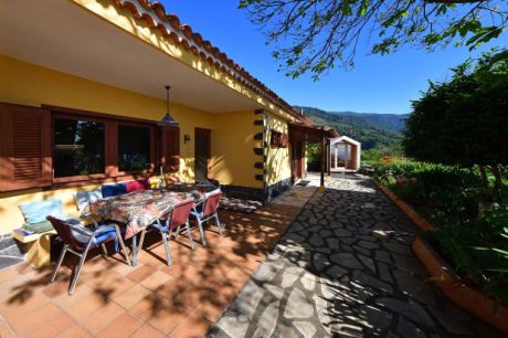 �berdachte Terrasse, Saunah�uschen