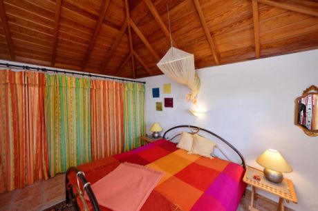 Schlafzimmer 1