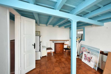 EG Ausbaureserve zu separatem Apartment mit eigener Küche und eigenm Bad