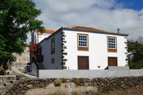 Wunderschönes, authentisches Ensemble