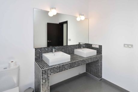 Badezimmer 1 on suite