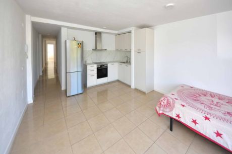 Wohnk�che mit Balkon