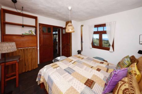 Haupthaus Schlafzimmer mit begehbarem Kleiderschrank