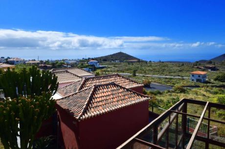 Gro�e Terrasse mit sch�nem Meerblick