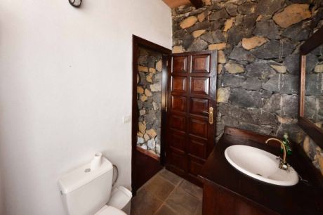 Unteres Wohnhaus, Badezimmer