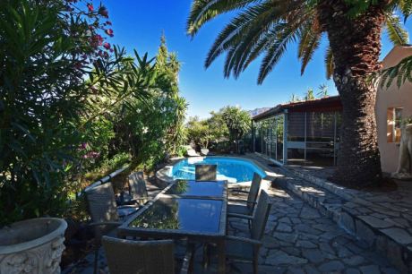 S�dwestterrasse mit Pool