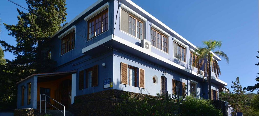 Very large residential building with commercial space in El Paso